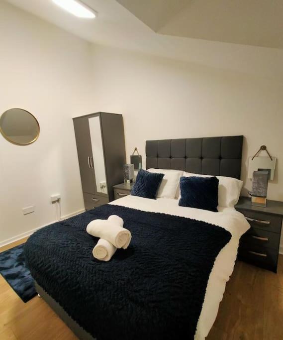 伦敦Impeccable 2-Bed House公寓 外观 照片