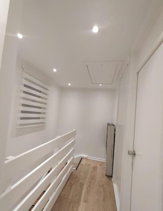 伦敦Impeccable 2-Bed House公寓 外观 照片