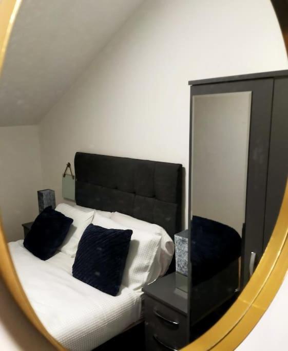伦敦Impeccable 2-Bed House公寓 外观 照片